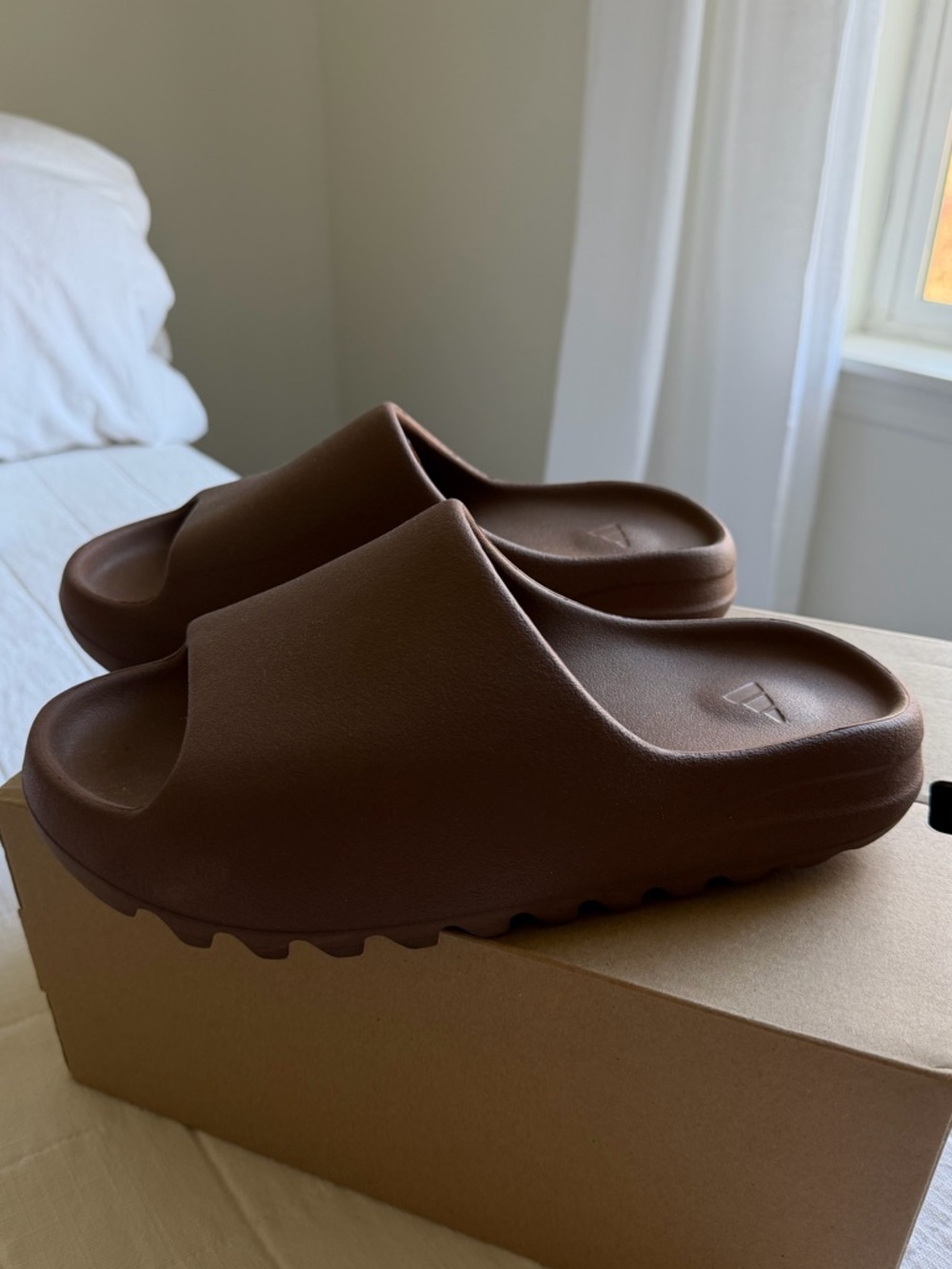 Adidas Yeezy Brown Slides Sandals - Picture 5 of 6